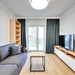 Revital By Homeprime Parking Free Apartment
