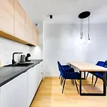 Revital By Homeprime Parking Free Mechelinki