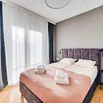 Revital By Homeprime Parking Free Apartment Mechelinki