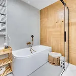 Revital By Homeprime Parking Free Mechelinki