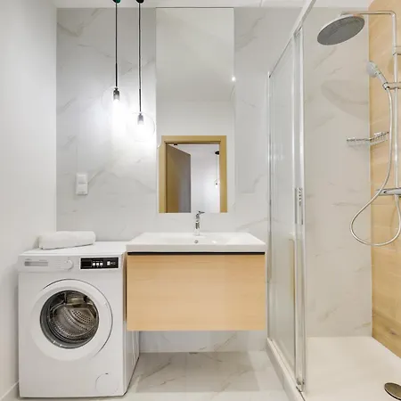 Revital By Homeprime Parking Free * 梅彻林基