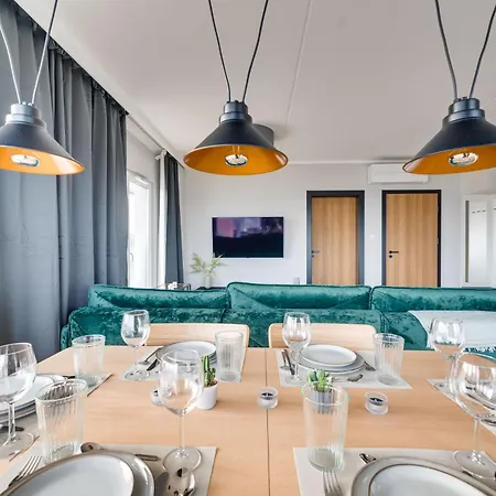 Revital By Homeprime Parking Free Daire Mechelinki
